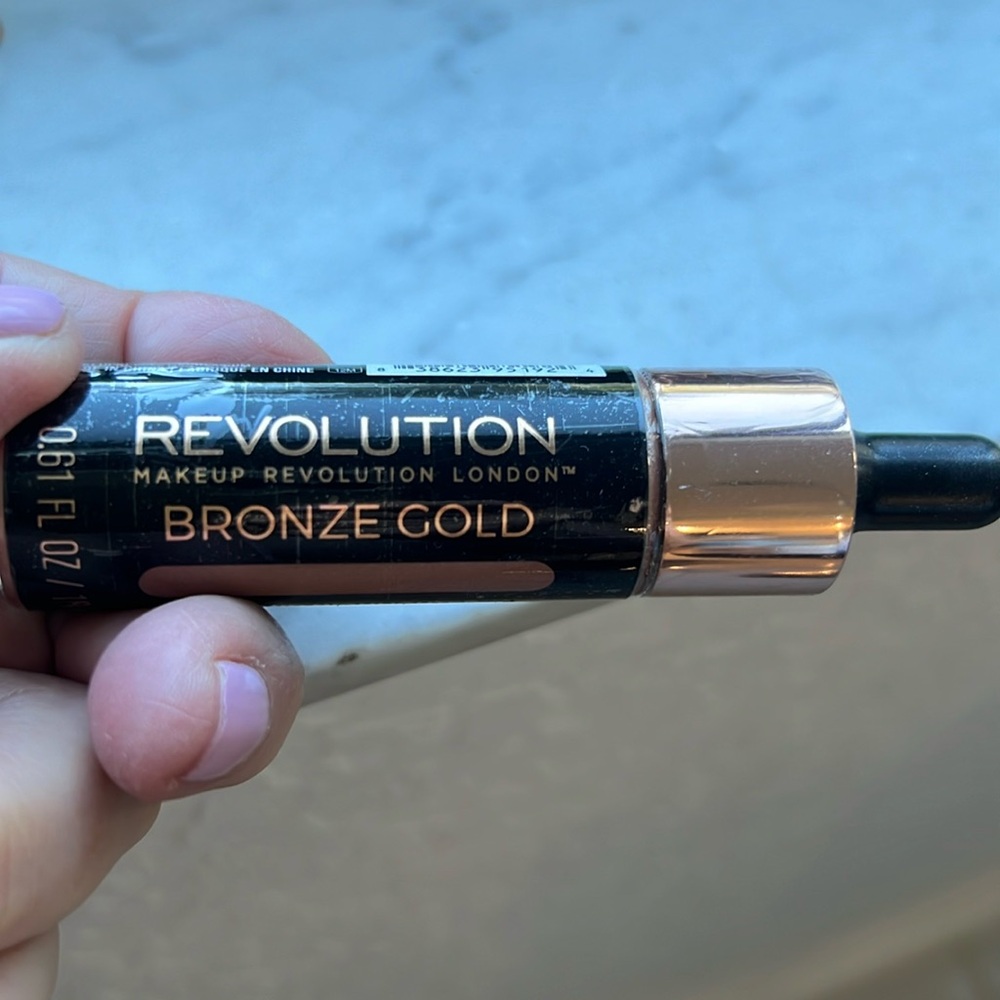 Revolution Bronze Gold Liquid Highlighter
